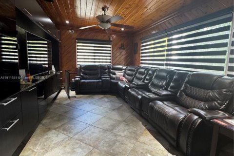 Снять в аренду виллу или дом в Майами, Флорида 4 спальни, 191.19м2, № 1967563 - фото 15