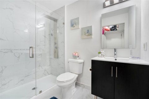 Adosado en venta en Homestead, Florida, 4 dormitorios, 133.22 m2 № 2016497 - foto 14