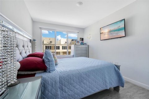 Adosado en venta en Homestead, Florida, 4 dormitorios, 133.22 m2 № 2016497 - foto 15