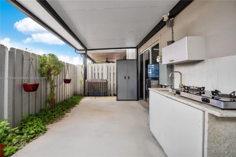 Adosado en venta en Homestead, Florida, 4 dormitorios, 133.22 m2 № 2016497 - foto 18