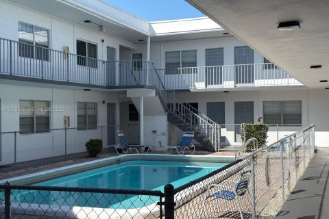 Condominio en alquiler en Hallandale Beach, Florida, 1 dormitorio, 55.74 m2 № 2032363 - foto 5