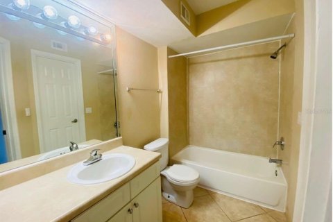 Copropriété à louer à Orlando, Floride: 2 chambres, 97.92 m2 № 2407103 - photo 4