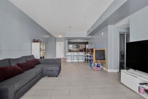 Copropriété à vendre à Miami, Floride: 1 chambre, 71.91 m2 № 1713359 - photo 2