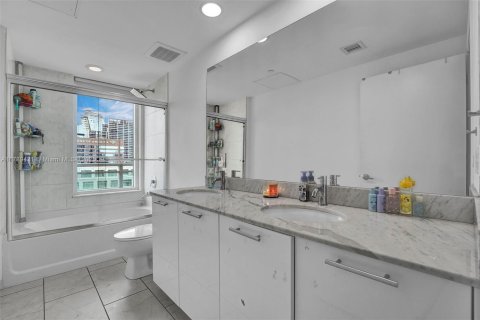 Copropriété à vendre à Miami, Floride: 1 chambre, 71.91 m2 № 1713359 - photo 24