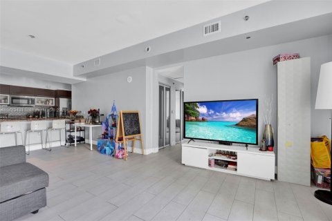 Copropriété à vendre à Miami, Floride: 1 chambre, 71.91 m2 № 1713359 - photo 4