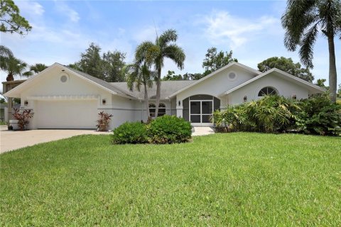 House in Fort Myers, Florida 4 bedrooms, 250.19 sq.m. № 2287226