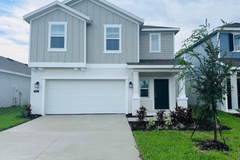 House in Winter Haven, Florida 4 bedrooms, 174.56 sq.m. № 1875856 - photo 1