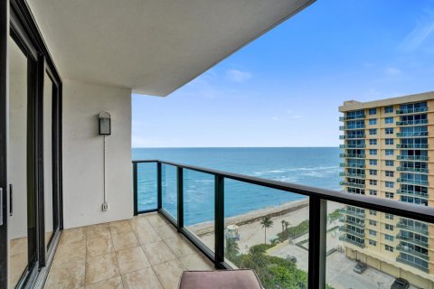 Condominio en venta en Hollywood, Florida, 2 dormitorios, 102.19 m2 № 2182558 - foto 10