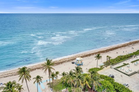 Condominio en venta en Hollywood, Florida, 2 dormitorios, 102.19 m2 № 2182558 - foto 14