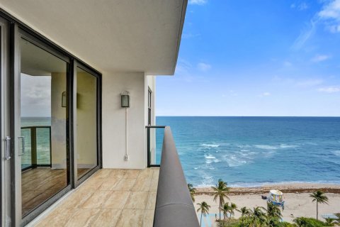 Condominio en venta en Hollywood, Florida, 2 dormitorios, 102.19 m2 № 2182558 - foto 11