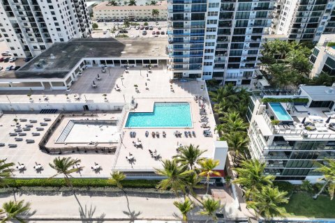 Condominio en venta en Hollywood, Florida, 2 dormitorios, 102.19 m2 № 2182558 - foto 9