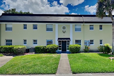 Apartamento en alquiler en Winter Park, Florida, 2 dormitorios, 102.19 m2 № 1873815 - foto 1