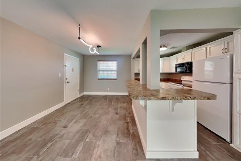 Apartamento en alquiler en Winter Park, Florida, 2 dormitorios, 102.19 m2 № 1873815 - foto 5