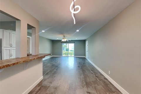 Apartamento en alquiler en Winter Park, Florida, 2 dormitorios, 102.19 m2 № 1873815 - foto 6