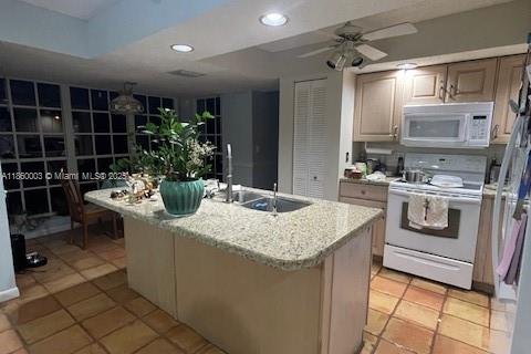 House in Homestead, Florida 4 bedrooms, 209.96 sq.m. № 1889962 - photo 2