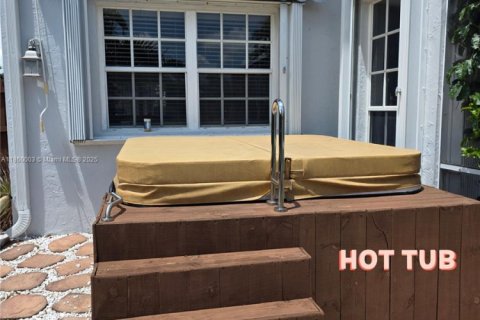 House in Homestead, Florida 4 bedrooms, 209.96 sq.m. № 1889962 - photo 7