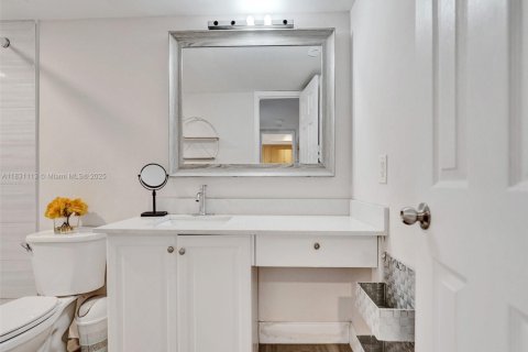 Купить кондоминиум в Майами, Флорида 1 спальня, 79.99м2, № 1809182 - фото 15
