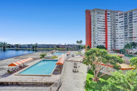 Купить кондоминиум в Майами, Флорида 1 спальня, 79.99м2, № 1809182 - фото 25