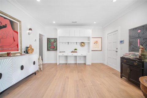 House in Miami Beach, Florida 3 bedrooms, 186.83 sq.m. № 2017698 - photo 3