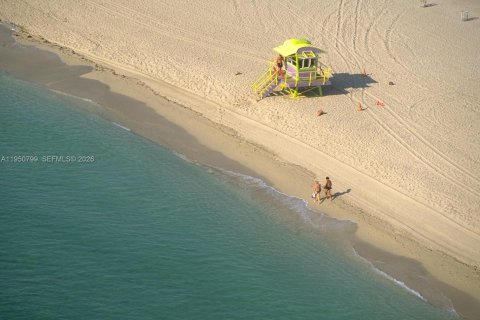 Villa ou maison à vendre à Miami Beach, Floride: 3 chambres, 186.83 m2 № 2017698 - photo 27