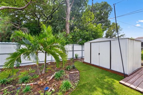 Villa ou maison à vendre à Fort Lauderdale, Floride: 2 chambres, 80.27 m2 № 2406205 - photo 21