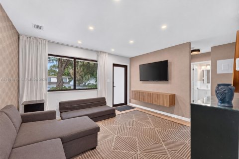 Villa ou maison à vendre à Fort Lauderdale, Floride: 2 chambres, 80.27 m2 № 2406205 - photo 10