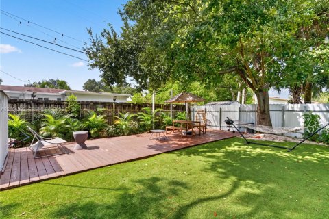 Villa ou maison à vendre à Fort Lauderdale, Floride: 2 chambres, 80.27 m2 № 2406205 - photo 20