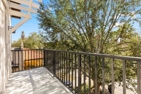 Townhouse in Orlando, Florida 3 bedrooms, 199.37 sq.m. № 2092427 - photo 16