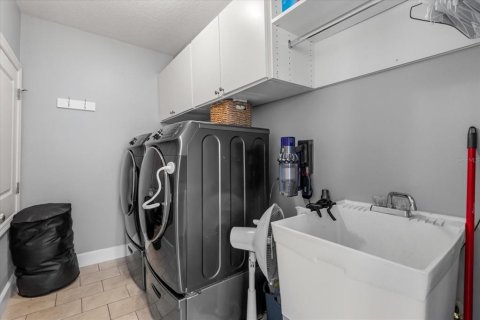 Townhouse in Orlando, Florida 3 bedrooms, 199.37 sq.m. № 2092427 - photo 7