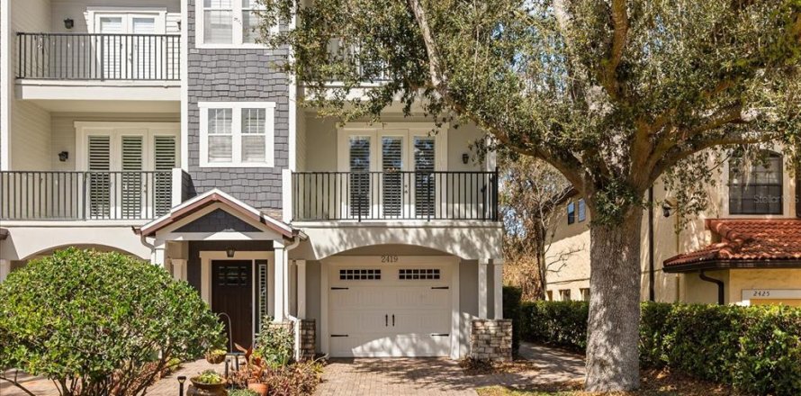 Townhouse in Orlando, Florida 3 bedrooms, 199.37 sq.m. № 2092427