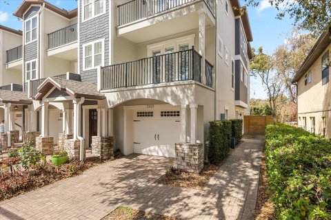 Townhouse in Orlando, Florida 3 bedrooms, 199.37 sq.m. № 2092427 - photo 2