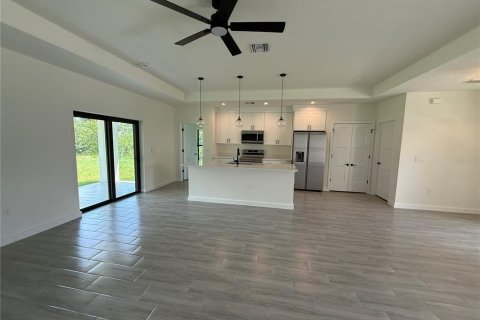 Villa ou maison à louer à North Port, Floride: 3 chambres, 158.49 m2 № 2096904 - photo 7