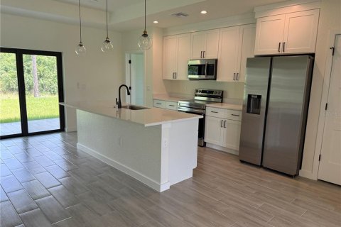 Villa ou maison à louer à North Port, Floride: 3 chambres, 158.49 m2 № 2096904 - photo 4