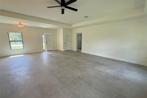 Villa ou maison à louer à North Port, Floride: 3 chambres, 158.49 m2 № 2096904 - photo 9