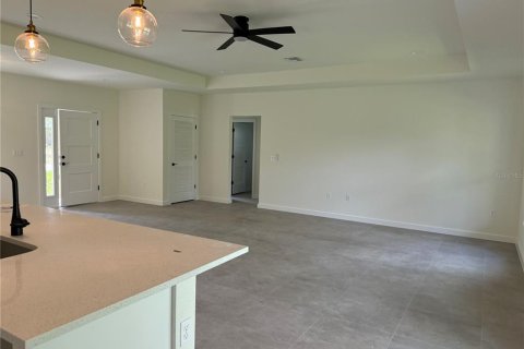 Villa ou maison à louer à North Port, Floride: 3 chambres, 158.49 m2 № 2096904 - photo 8