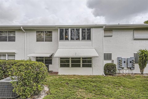 Condominio en alquiler en Fort Pierce, Florida, 2 dormitorios, 110.18 m2 № 1231358 - foto 1