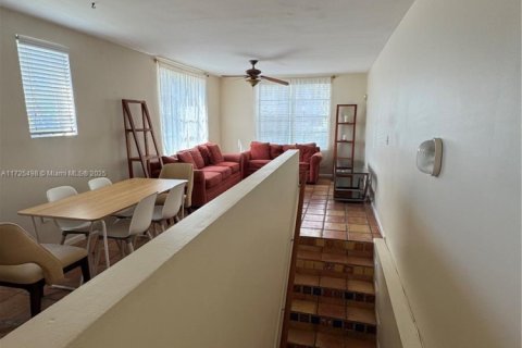 Copropriété à vendre à Miami Beach, Floride: 2 chambres, 82.68 m2 № 1859861 - photo 10
