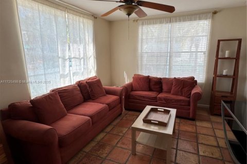 Copropriété à vendre à Miami Beach, Floride: 2 chambres, 82.68 m2 № 1859861 - photo 12