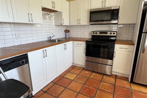 Copropriété à vendre à Miami Beach, Floride: 2 chambres, 82.68 m2 № 1859861 - photo 1