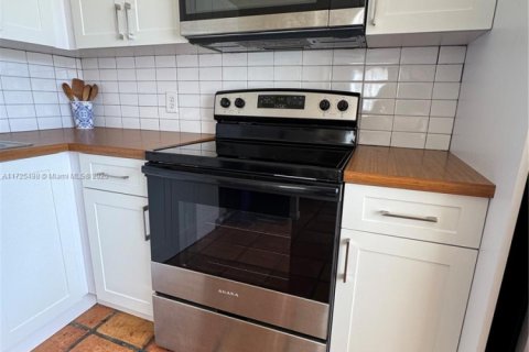 Copropriété à vendre à Miami Beach, Floride: 2 chambres, 82.68 m2 № 1859861 - photo 2