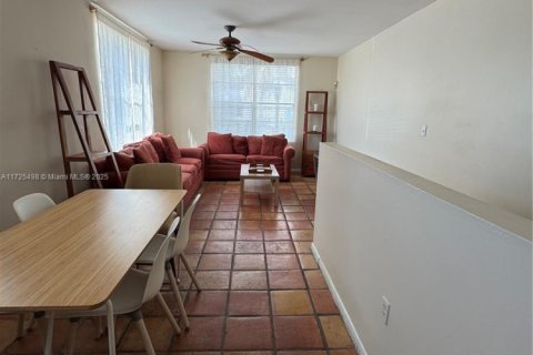 Copropriété à vendre à Miami Beach, Floride: 2 chambres, 82.68 m2 № 1859861 - photo 11