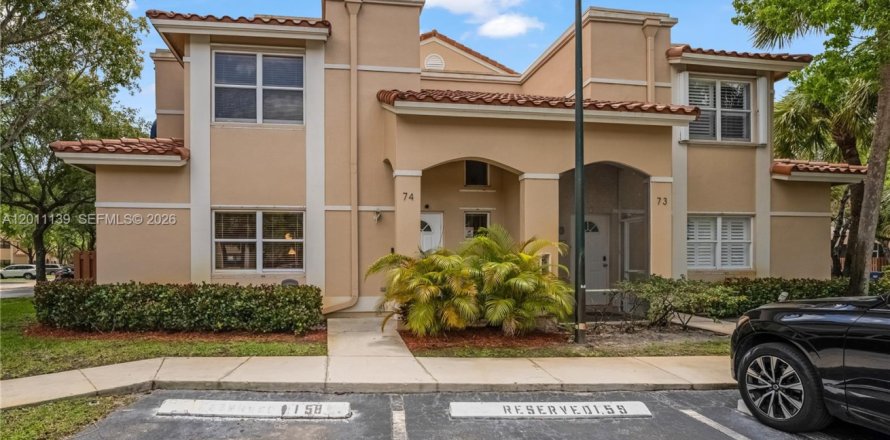 Adosado en Weston, Florida 3 dormitorios, 127.09 m2 № 2076595
