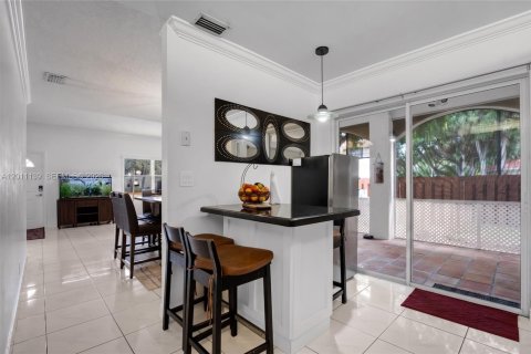 Adosado en venta en Weston, Florida, 3 dormitorios, 127.09 m2 № 2076595 - foto 4