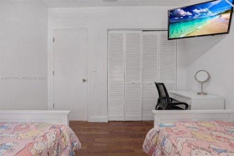 Adosado en venta en Weston, Florida, 3 dormitorios, 127.09 m2 № 2076595 - foto 16