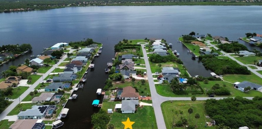 Terrain à Port Charlotte, Floride № 2167891