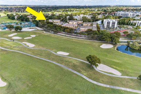 Condominio en alquiler en Miami, Florida, 3 dormitorios, 101.26 m2 № 2008890 - foto 2