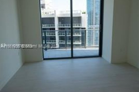 Condominio en venta en Miami, Florida, 1 dormitorio, 94.95 m2 № 1980048 - foto 12