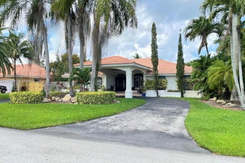 Villa ou maison à vendre à Miami, Floride: 4 chambres, 246.84 m2 № 1981626 - photo 4