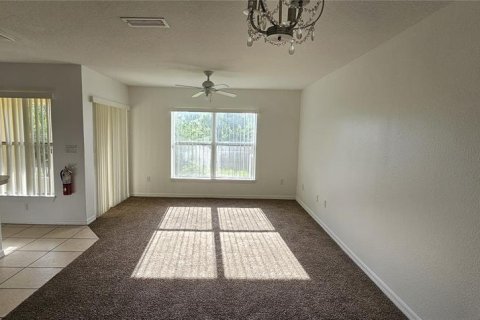 Touwnhouse à vendre à Kissimmee, Floride: 4 chambres, 174.66 m2 № 1894332 - photo 2