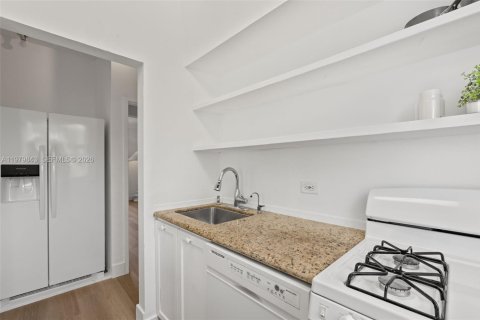 Снять в аренду кондоминиум в Майами-Бич, Флорида 2 спальни, 69.68м2, № 2048708 - фото 10